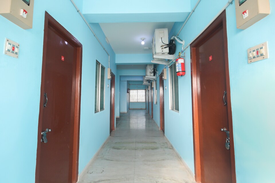 OYO Flagship 48158 SS Towers, Ukkadam, Coimbatore