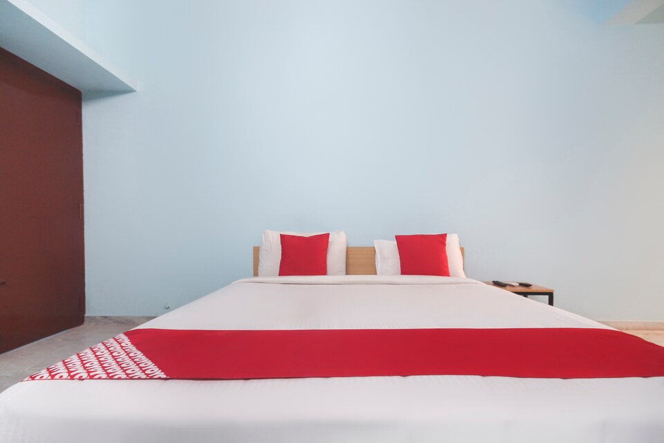 OYO Flagship 48158 SS Towers, Ukkadam, Coimbatore