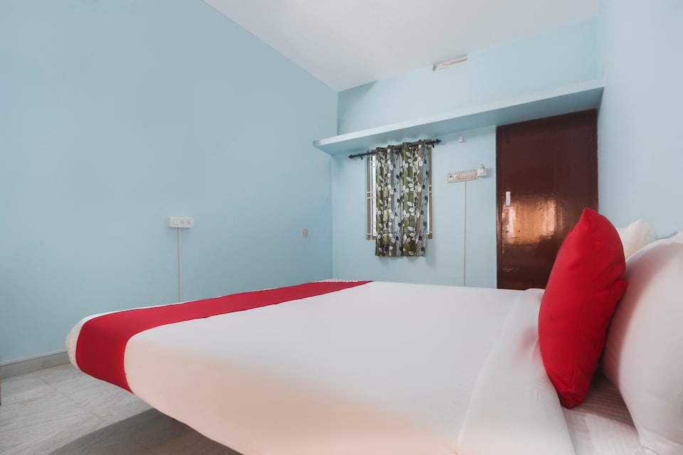OYO Flagship 48158 SS Towers, Ukkadam, Coimbatore