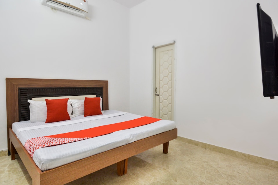 OYO 48236 Hotel DG, Mansa City, Mansa