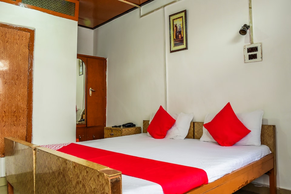 OYO 48242 Hotel Diamond, Dalgate Srinagar, Srinagar