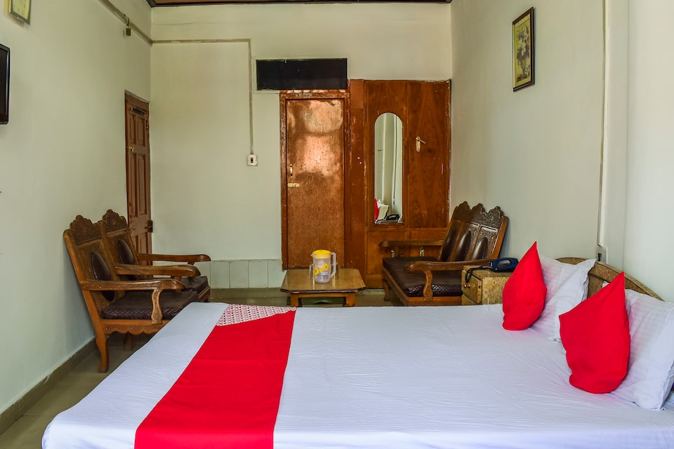 OYO 48242 Hotel Diamond, Dalgate Srinagar, Srinagar