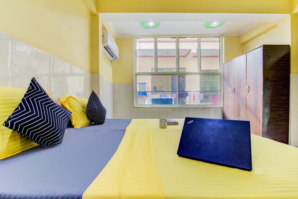 OYO LIFE NOD702 Amity University, Noida City, Noida