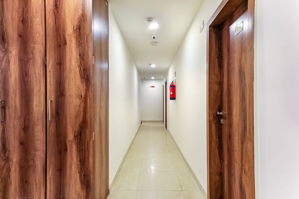 OYO Flagship 48276 Hotel Agrawal Malwa Mill Rd, MG Road Indore, Indore
