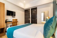 SilverKey Executive Stays 48282 Mp Nagar