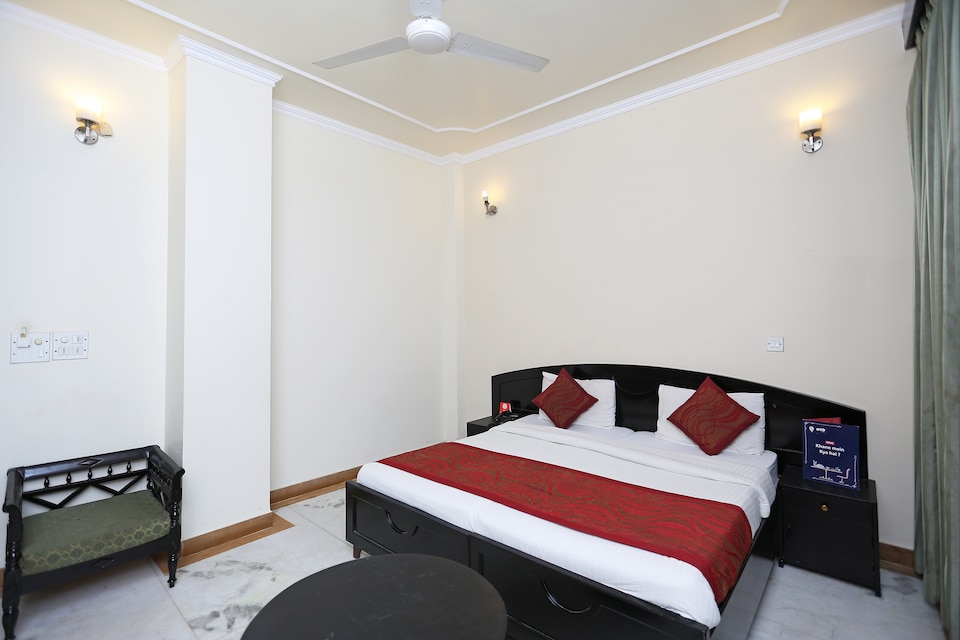 OYO 327 Hotel City Centre Inn, Nizamuddin Delhi, Delhi