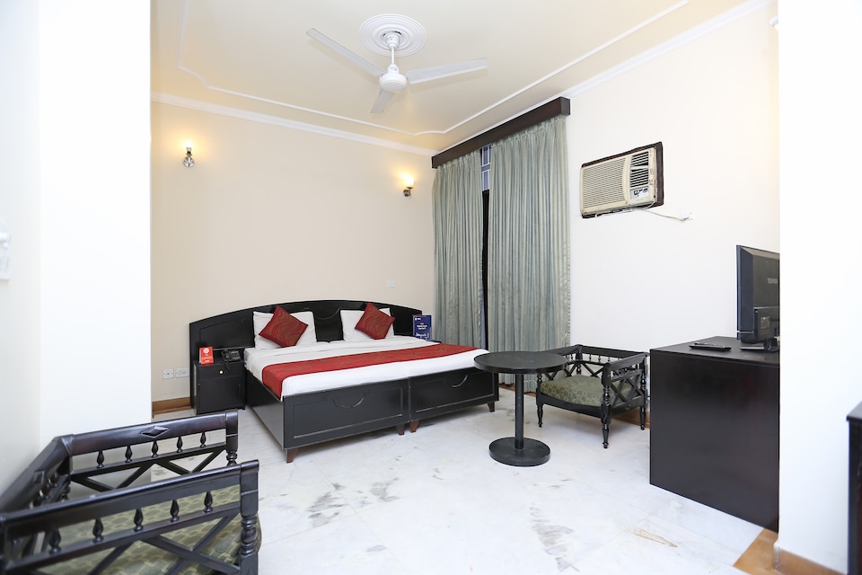 OYO 327 Hotel City Centre Inn, Nizamuddin Delhi, Delhi