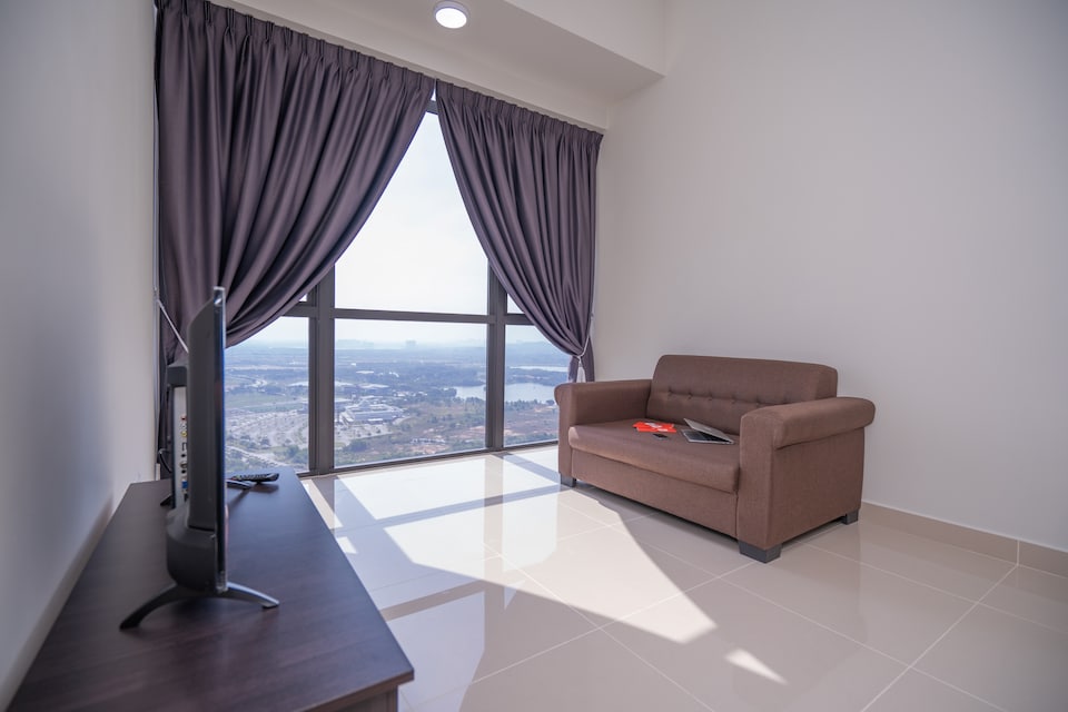 OYO Home 89307 Lovely 2br Third Avenue, Cyberjaya, Cyberjaya