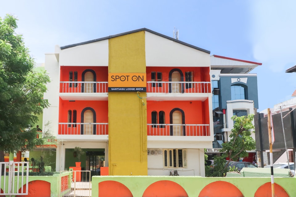 OYO 48314 Santiagu Lodge, Velankanni, Velankanni
