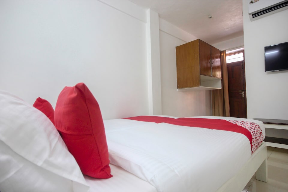 Live on PNY665, Pondicherry City Centre, Pondicherry