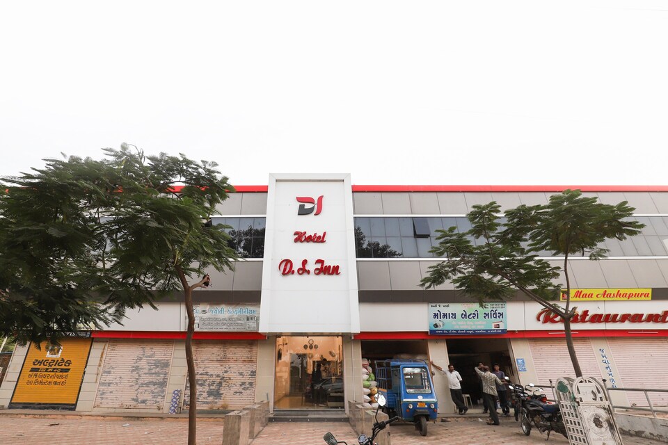 OYO 48346 Holiday Residency , Mandvi-Bhuj, Bhuj