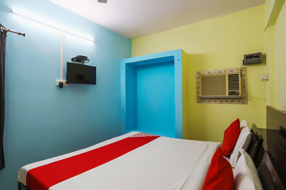 OYO 48350 The Rose Hotel, Rohtak, Rohtak