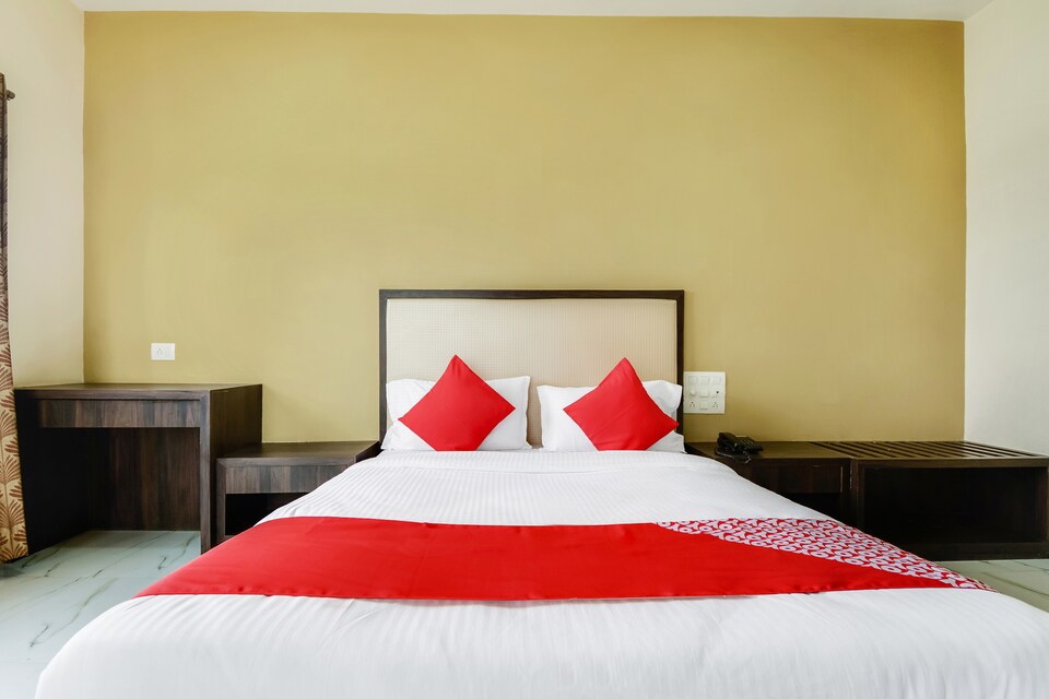 OYO 48352 Hotel Bhagyalaxmi, Satara, Satara