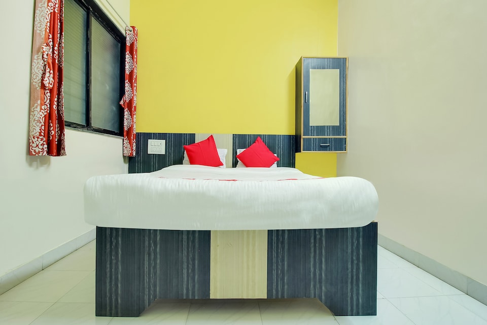OYO Flagship 48365 Hotel Shiva's Castle, Jalgaon, Jalgaon