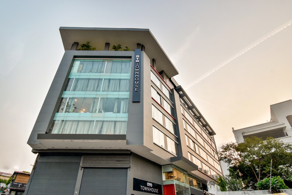 OYO Townhouse 335 Jp Empiro, Bus Stand Nagpur, Nagpur