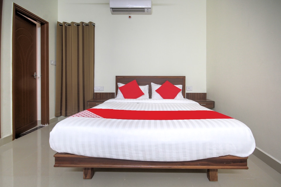 OYO 48373 Sri Darshanam Homes, Reddipatti Salem, Salem