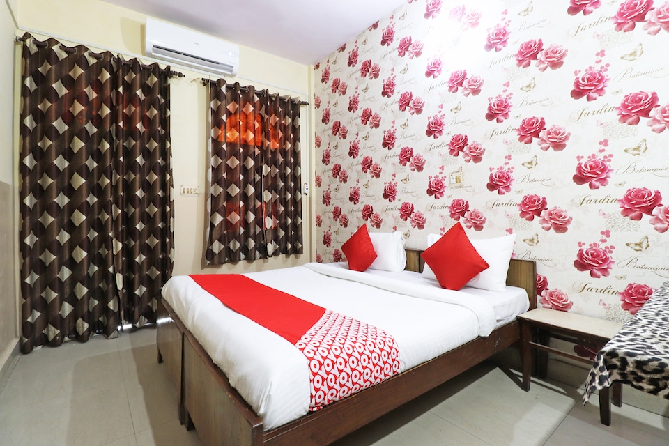 OYO 48387 Hotel Shelton, Bulandshahr, Bulandshahr
