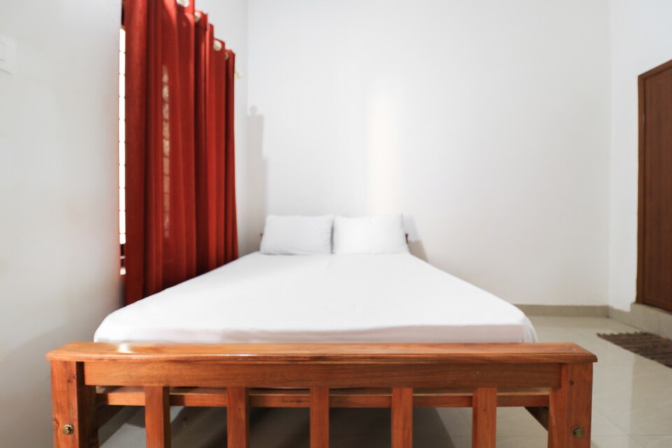 OYO 48389 Diya Tourist Home Airport Hotel, Kannur, Kannur