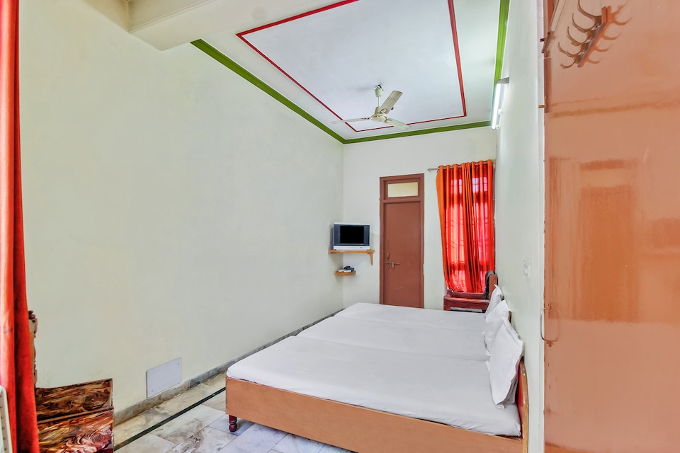 SPOT ON Hotel Sitaram Palace, Fatehabad Road, Agra