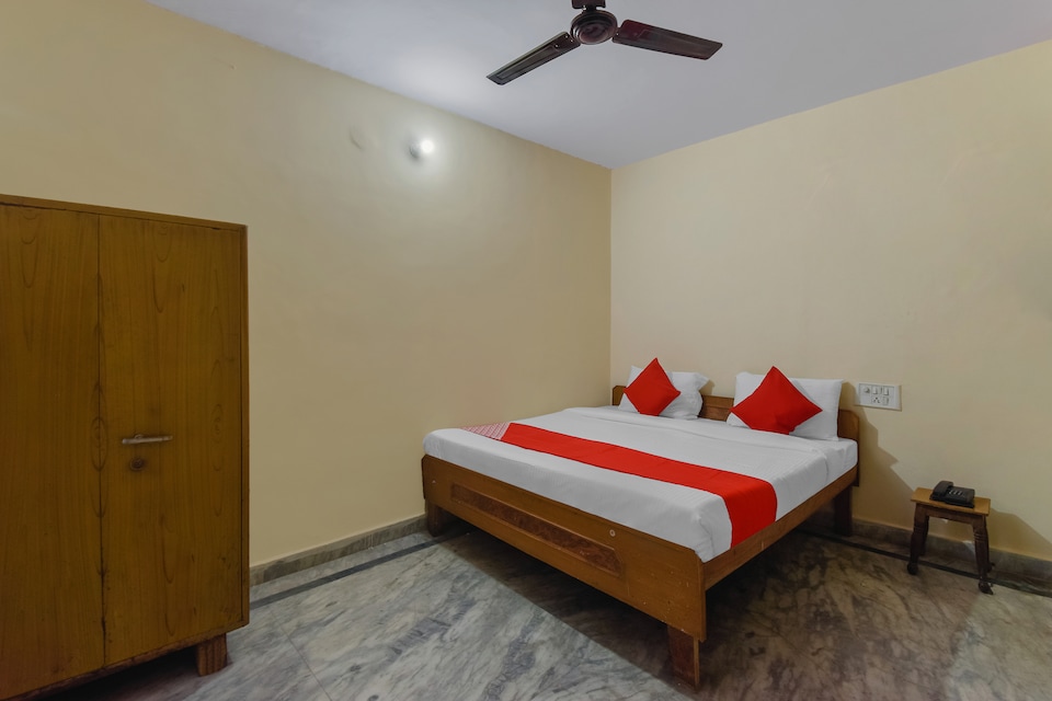 OYO 48414 Hotel Shri Ram Dev Palace, Sindhi Camp, Jaipur