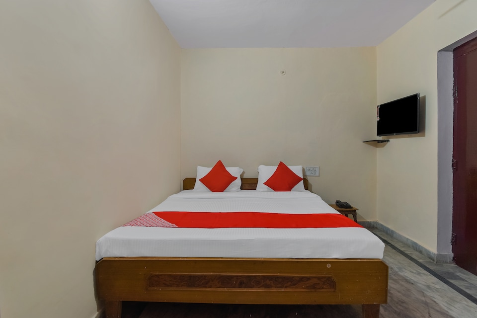 OYO 48414 Hotel Shri Ram Dev Palace, Sindhi Camp, Jaipur