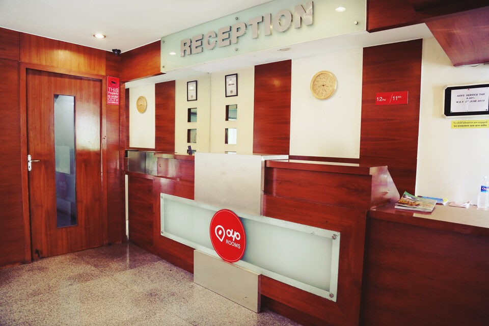 OYO Rooms 044 Fergusson College Gate No 3, Shivaji Nagar  Pune, Pune