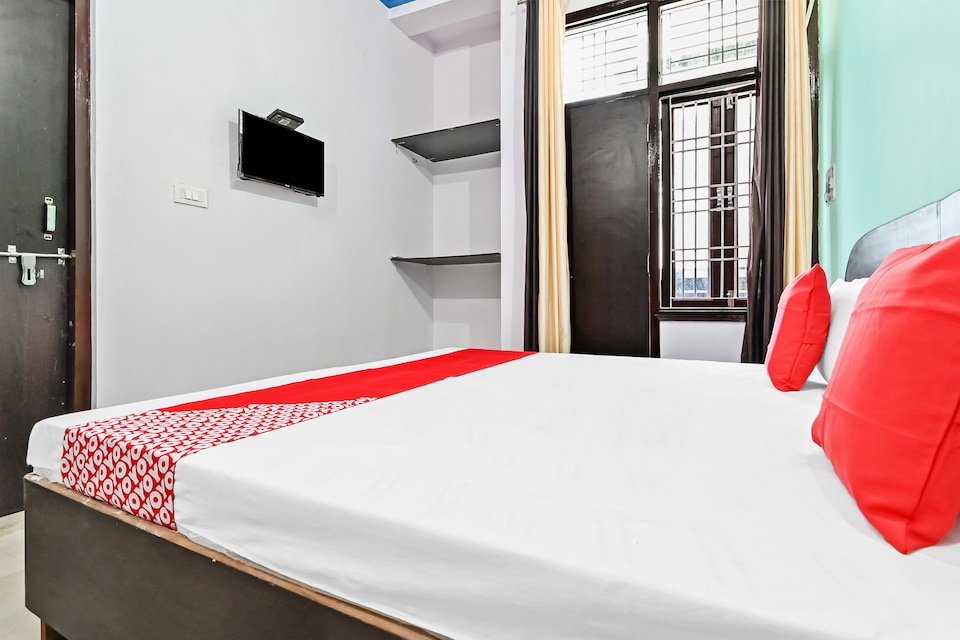 OYO Hotel Grace, Amroha, Amroha