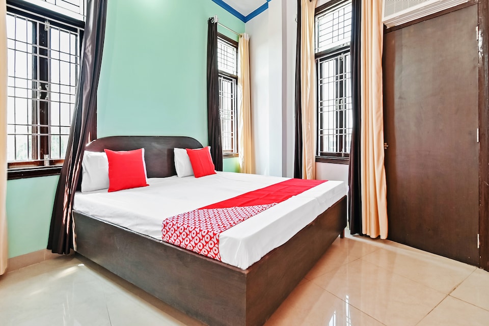 OYO Hotel Grace, Amroha, Amroha