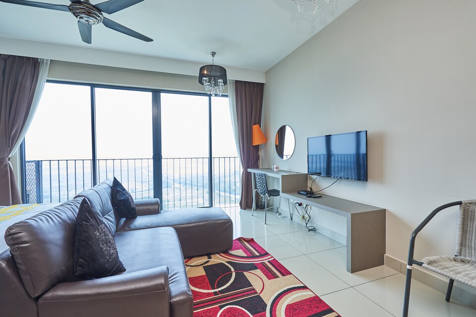OYO Home 89316 Special Studio Setia Alam Trefoil - De Houz	, Setia Alam, Klang