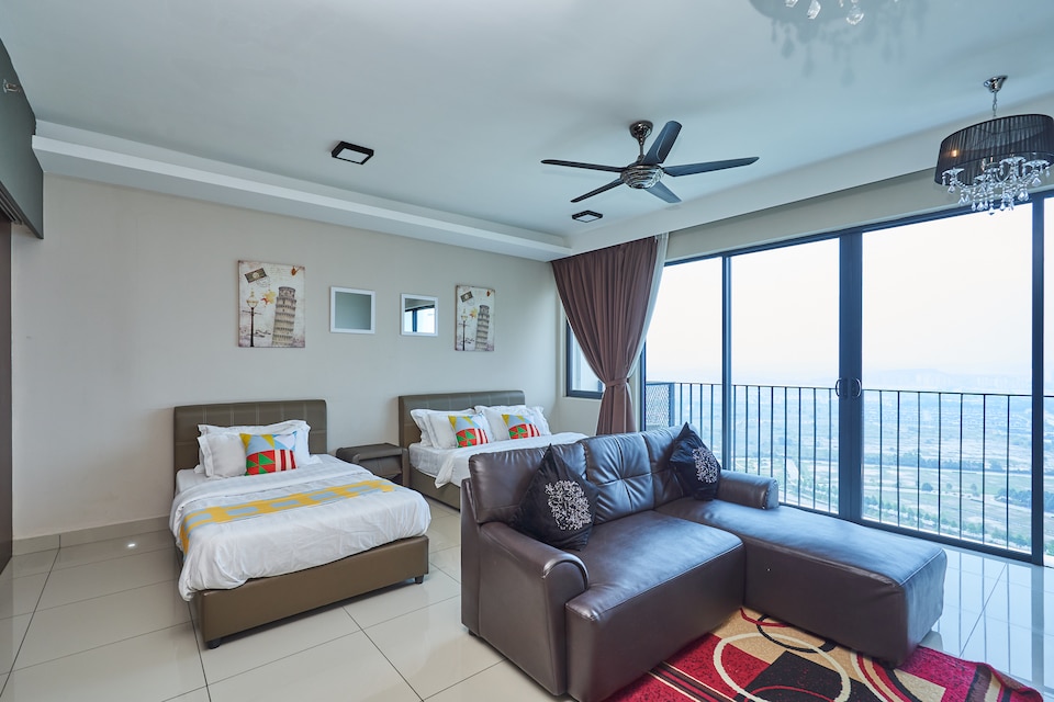 OYO Home 89316 Special Studio Setia Alam Trefoil - De Houz	, Setia Alam, Klang