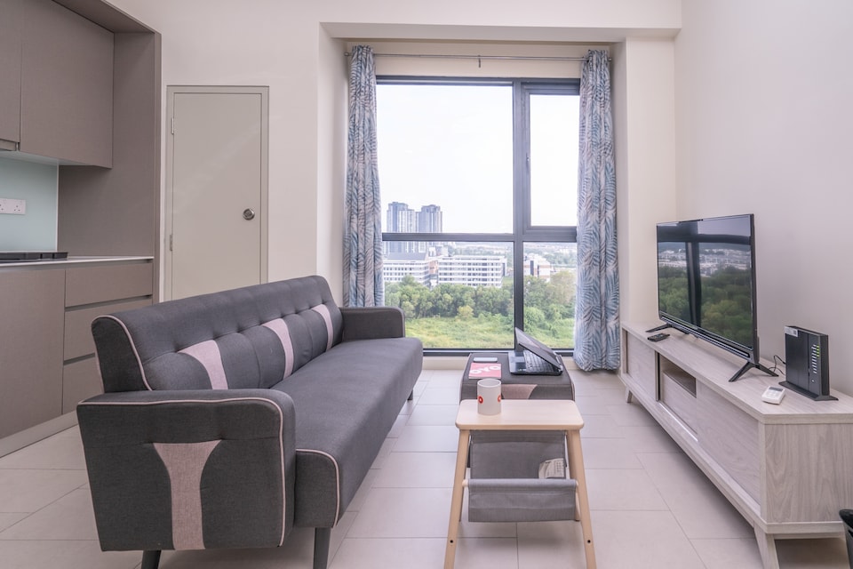OYO Home 89317 Merry  1br Tamarind Suites, Cyberjaya, Cyberjaya
