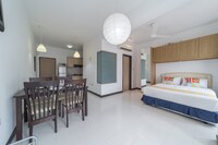 OYO Home 89317 Amazing Studio Ritze Perdana