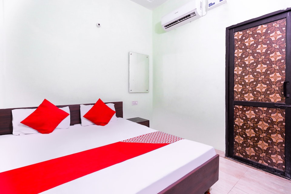 OYO Kumar Guest House, Golden Temple Road Amritsar, Amritsar