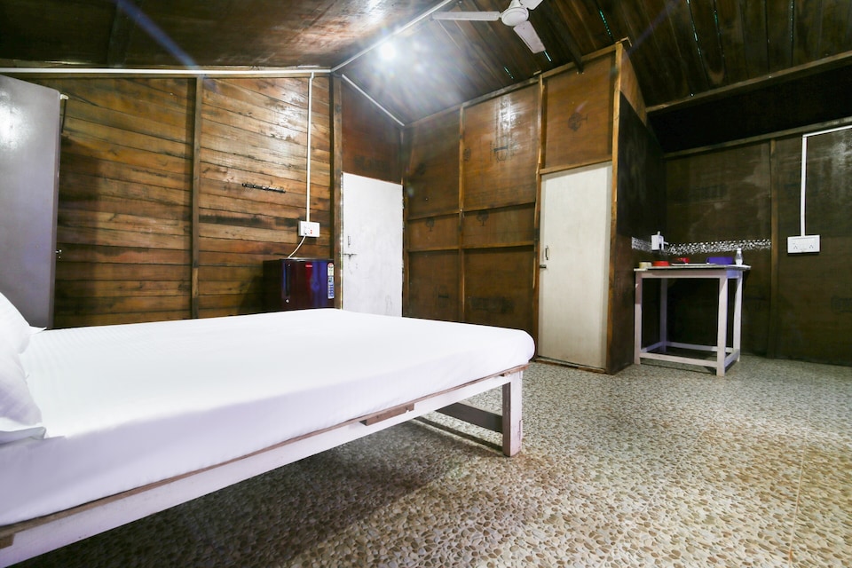 OYO 48430 Hotel Lavish, Ashven Arambol Goa, Goa