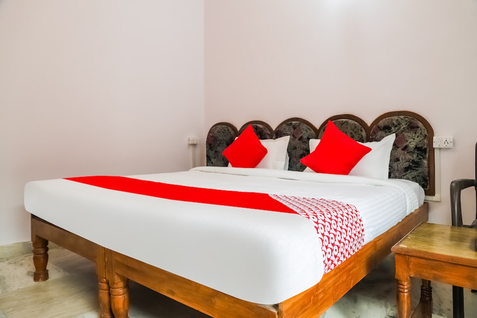 OYO 48438 Hotel Heritage Siddhi Lakeside, Khajuraho, Khajuraho