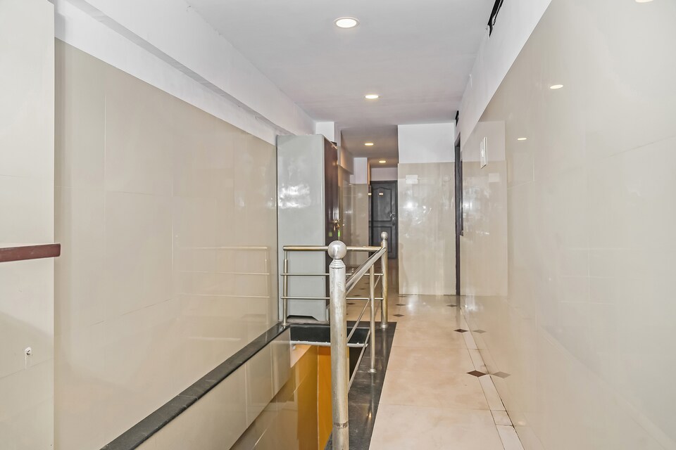 SPOT ON 48462 Quick Inn, Cottonpete Bangalore, Bangalore