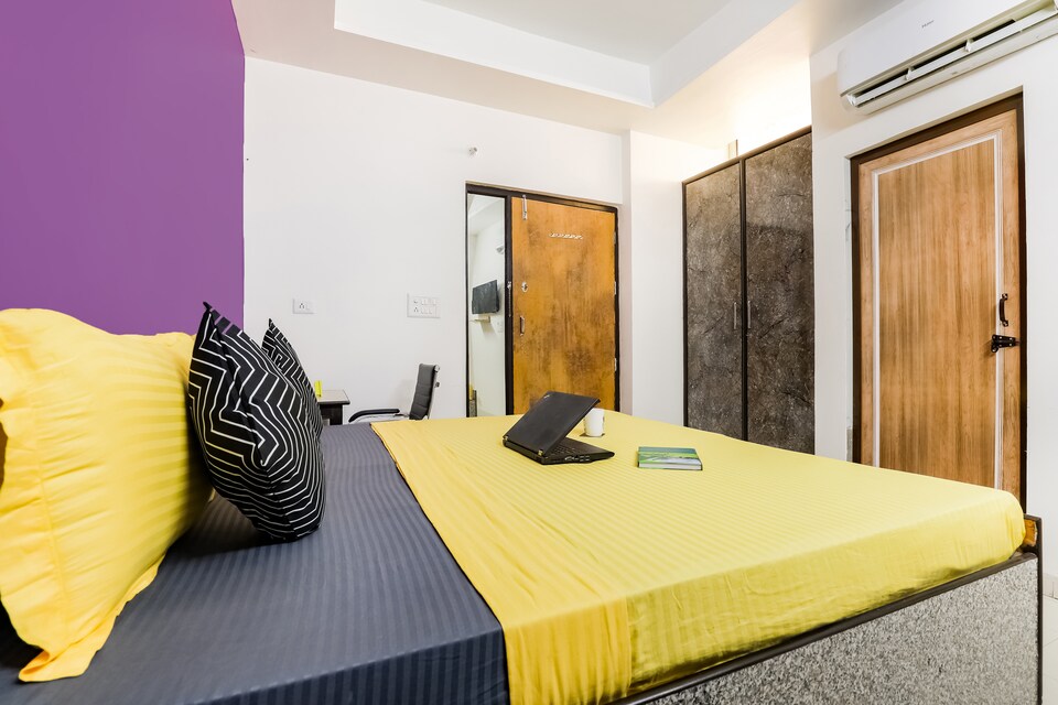 OYO LIFE NOD704 Amity University, Noida City, Noida