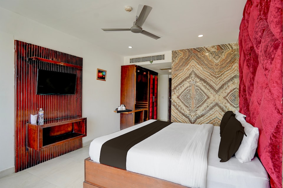 Hotel O The Golden Oyster, Dehradun ISBT, Dehradun