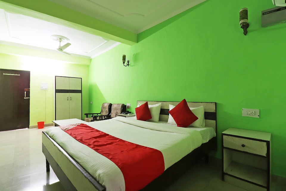 OYO 48484 N H Plaza Lodge & Farm House, Bulandshahr, Bulandshahr