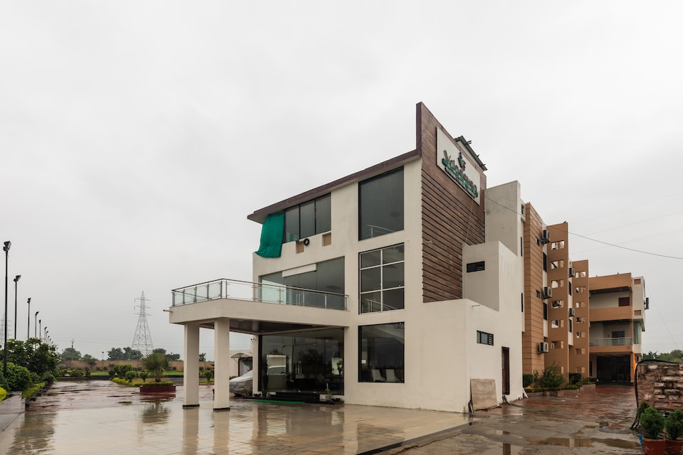 Palette - Hotel Vrindavan Greens, Neemuch, Neemuch