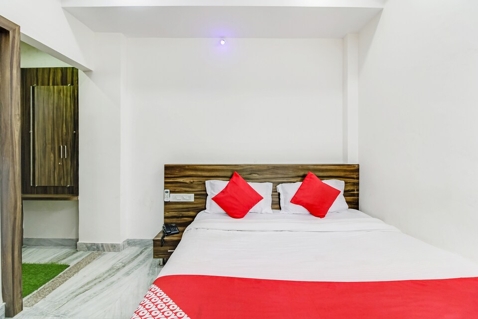 OYO 48493 Hotel Leela Inn, Udaipur Central, Udaipur