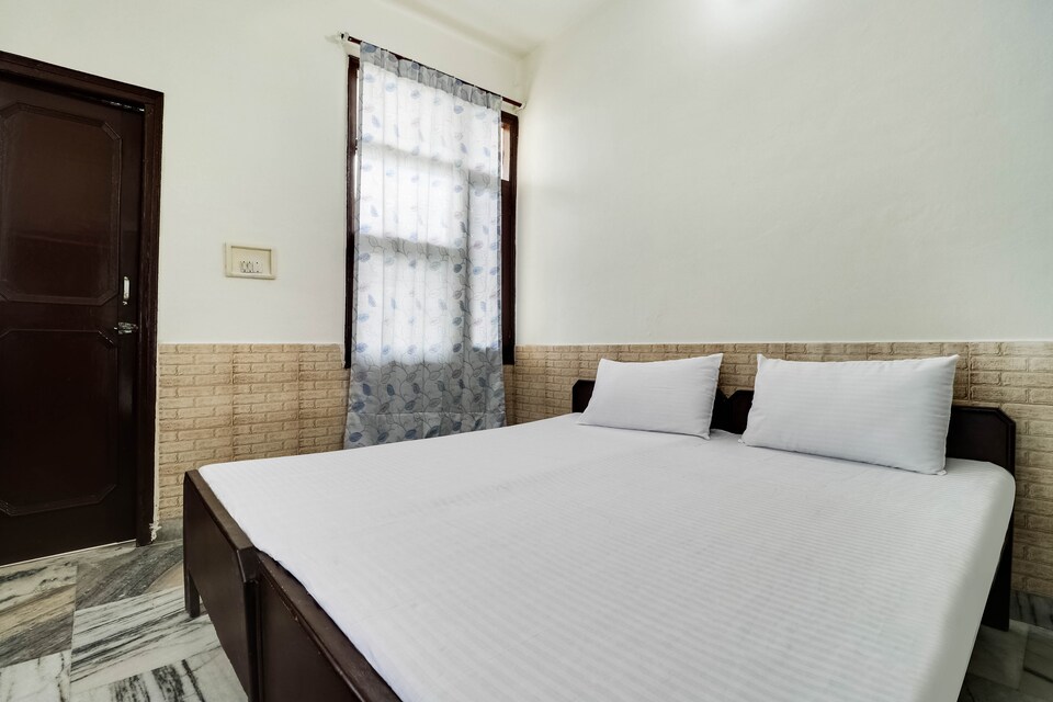 SPOT ON 48494 Hotel Ashiana, Zirakpur, Zirakpur