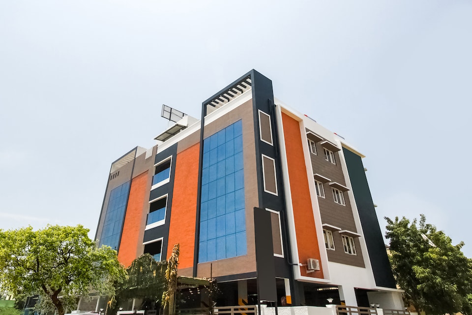 Capital O 48497 Raksha Grand, Avinashi Road Coimbatore-II, Coimbatore