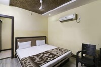 SPOT ON Hotel Monu