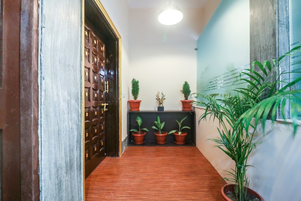 OYO 48509 Hotel Mittram, Cantonment, Varanasi