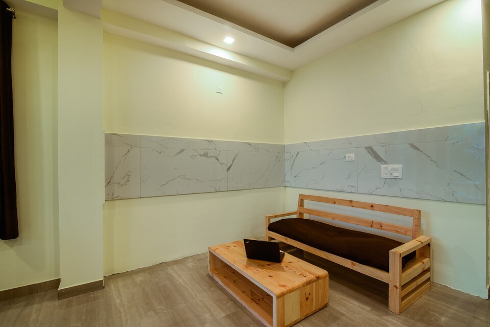 OYO Home 48518 Stylish 2bhk Apartment Kasauli, Kasauli, Kasauli