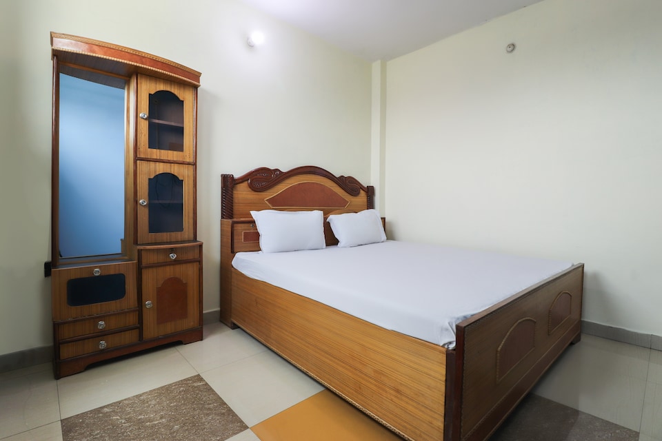 OYO Hotel Shobhan, Kanpur Railway Station, Kanpur