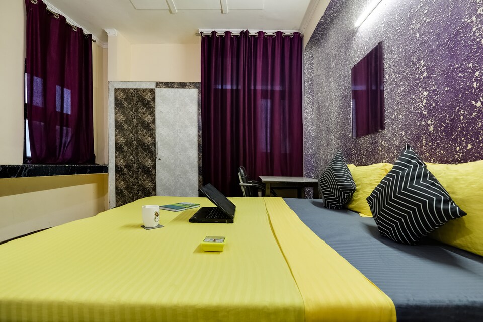 OYO LIFE NOD706 Amity University, Noida City, Noida