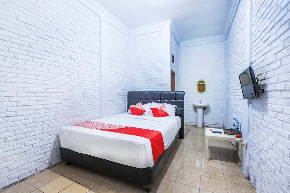 OYO 1424 Guntary Residence, Pulo Gadung, Jakarta