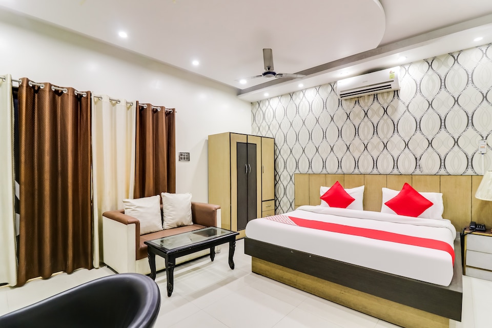 OYO 48552 Hotel Chandrayan , Nazibabad, Nazibabad